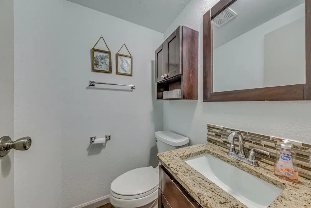 Spacious Ruidoso Retreat w/ Hot Tub & 2 Kitchens!