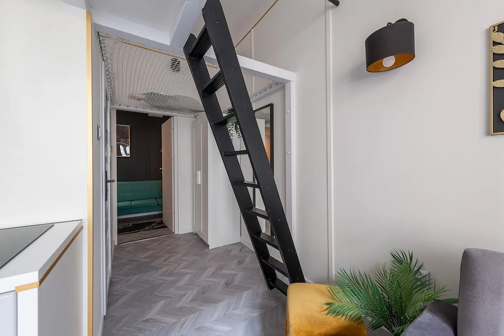 Sienna Modern Studio by Renters