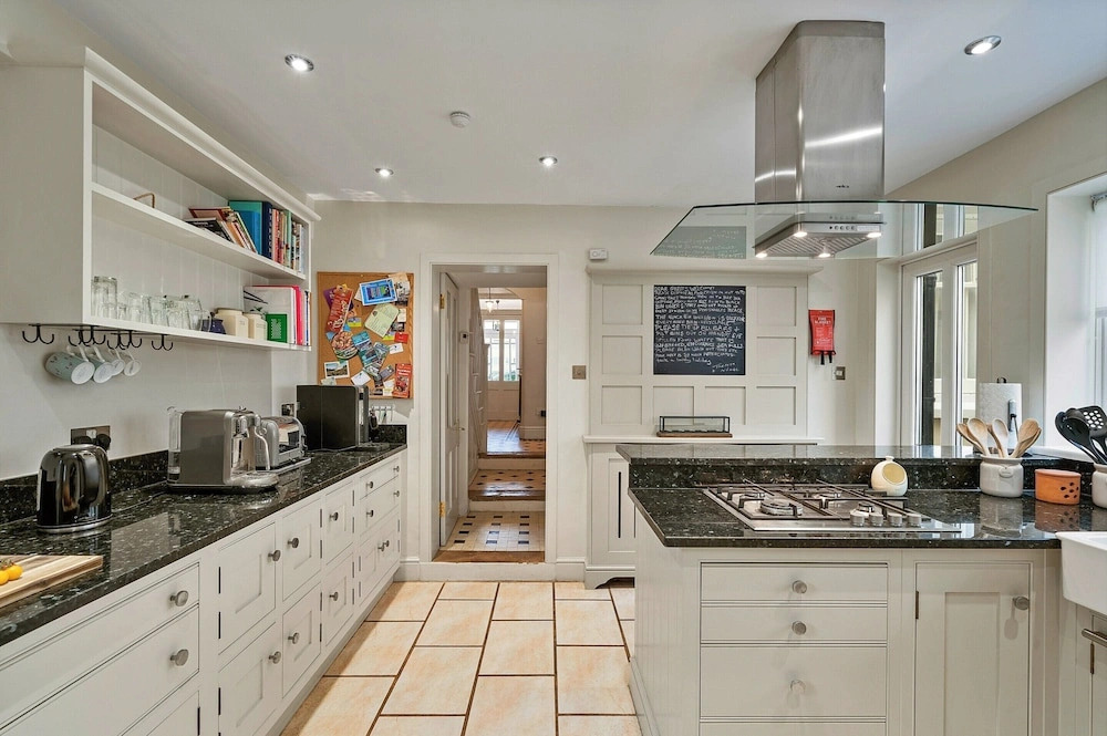 Villa in Sidmouth With Sea Views