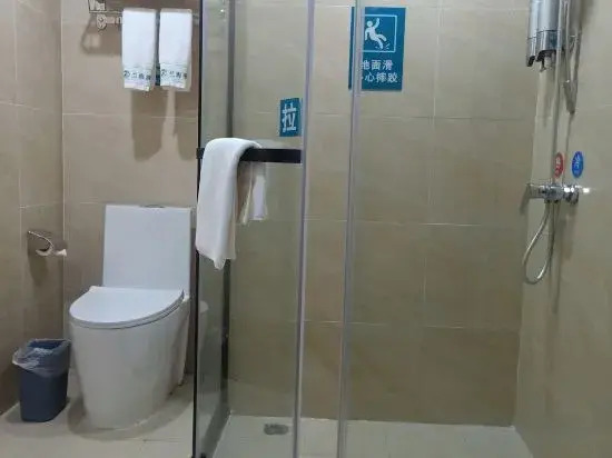 Baise Lanhai Hotel (Baise High-speed Railway Station)
