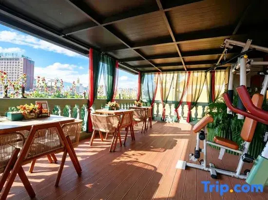 Xilian Riverside Garden Hotel