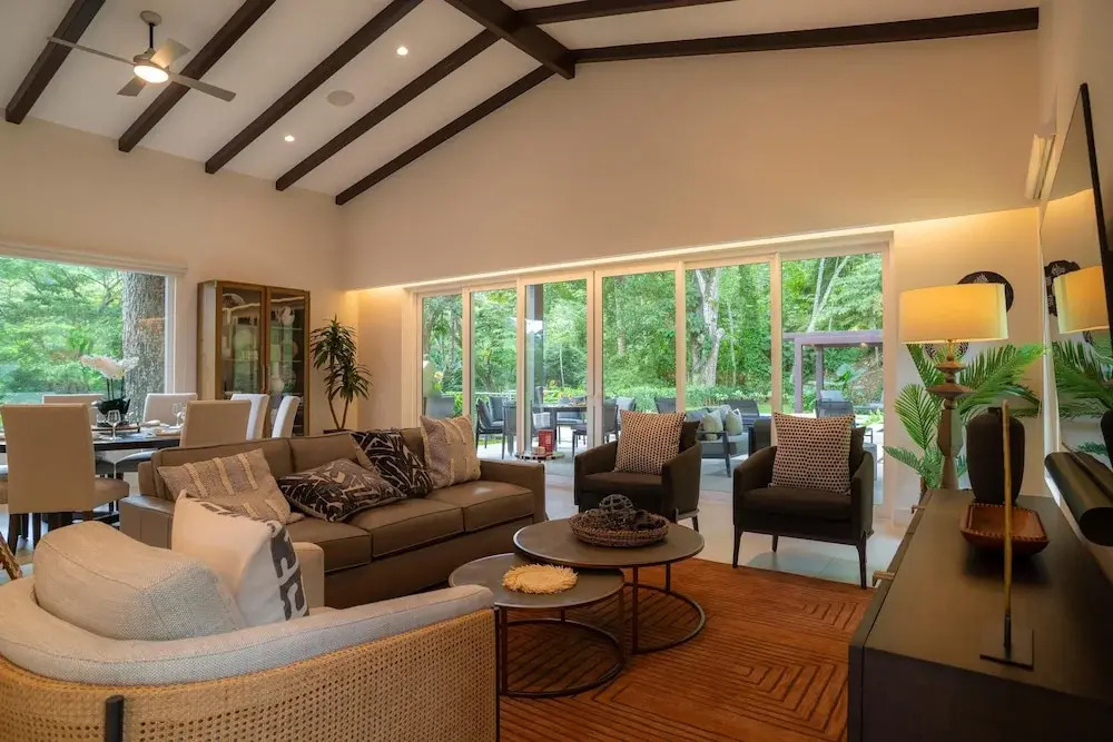 - Casa Cenizaro Six Bedroom Private Pool Family