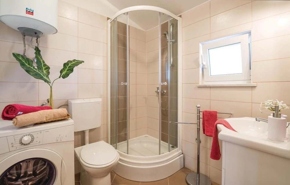 Stunning Apartment in Pula With 3 Bedrooms, Wifi and Outdoor Swimming Pool