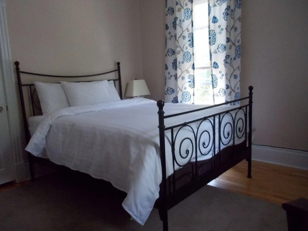 Seaway Manor B&B