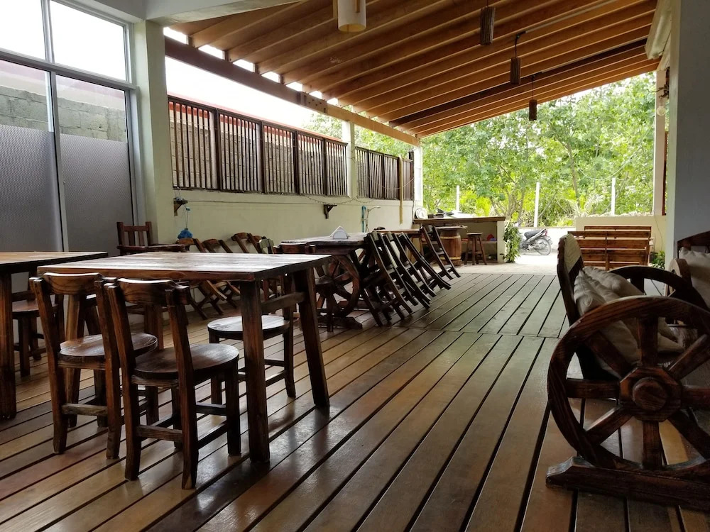 Nomadic Inn
