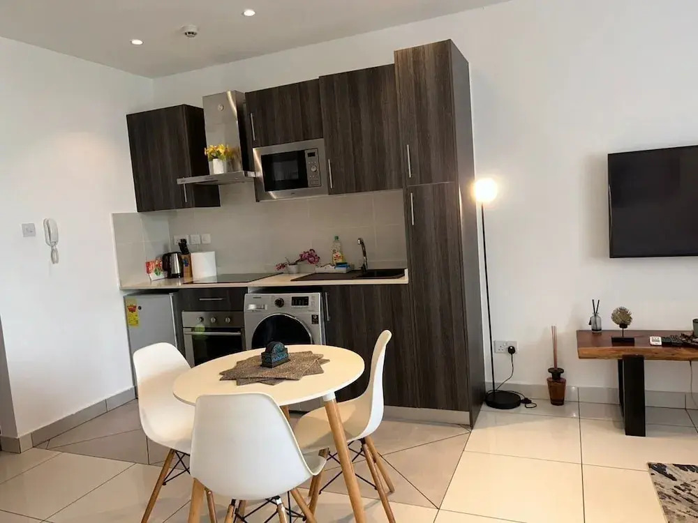 EBS LEGENDS LUXURY properties