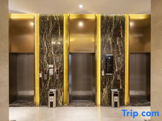 Wuyihai International Hotel (Huanghe Jiaotong College High-speed Railway Station)