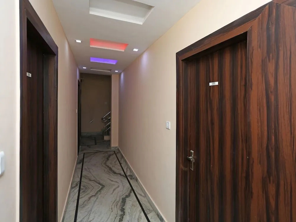 Hotel Royal Inn by OYO Rooms