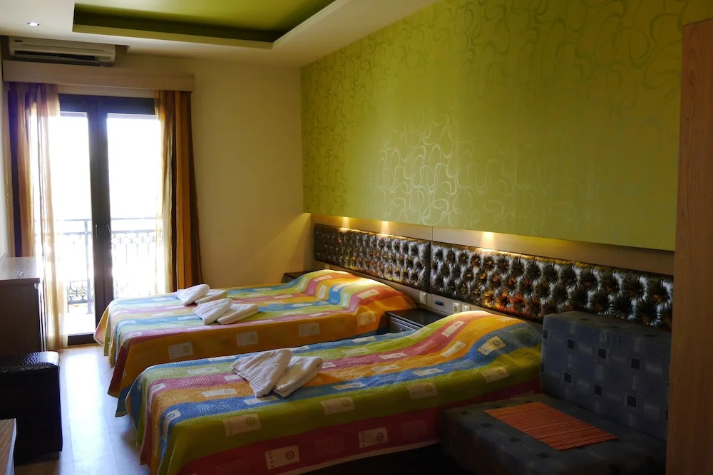 Captain's Beach Boutique Apartments