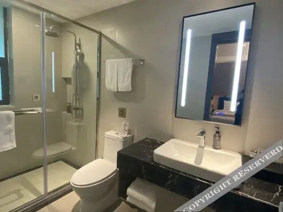 Homeinn Selected Hotel (Zhoukou Qiyi Road Wuyi Square)