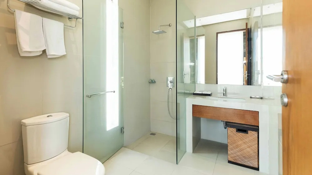 Stunning 2 Br Pool Villa With Rooftop In Seminyak
