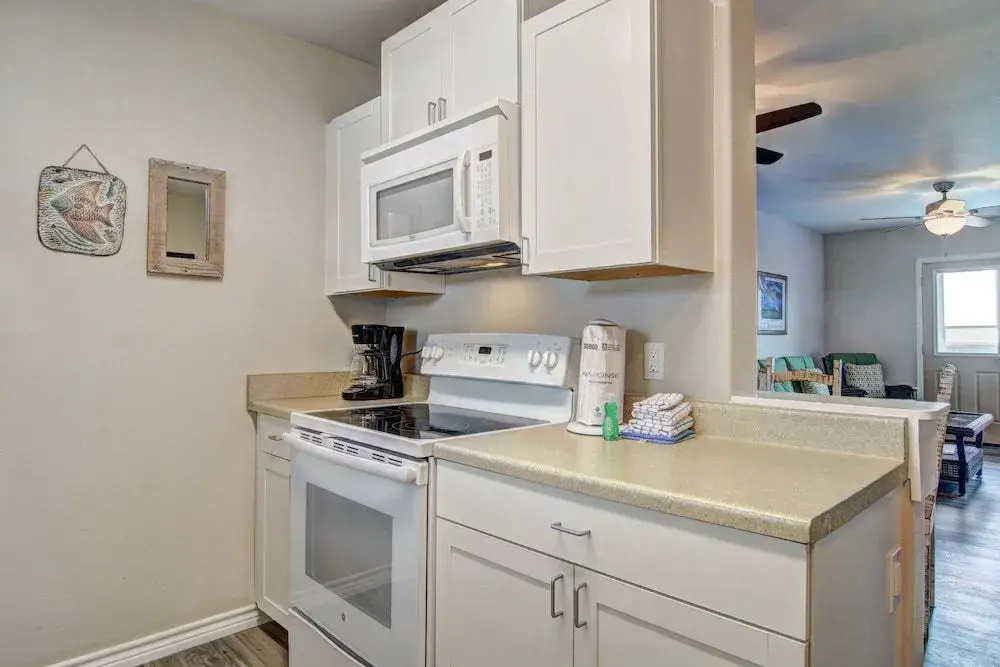 Ocean Getaway Siv22 1 Bedroom 1 Bathroom Condo
