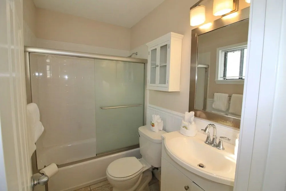 Capri 106 1 Bedroom 1 Bathroom Condo