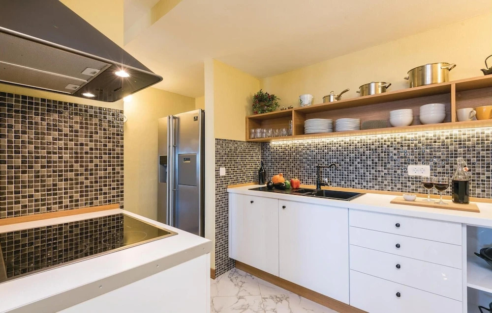 Awesome Home in Orebic With Wifi and 4 Bedrooms