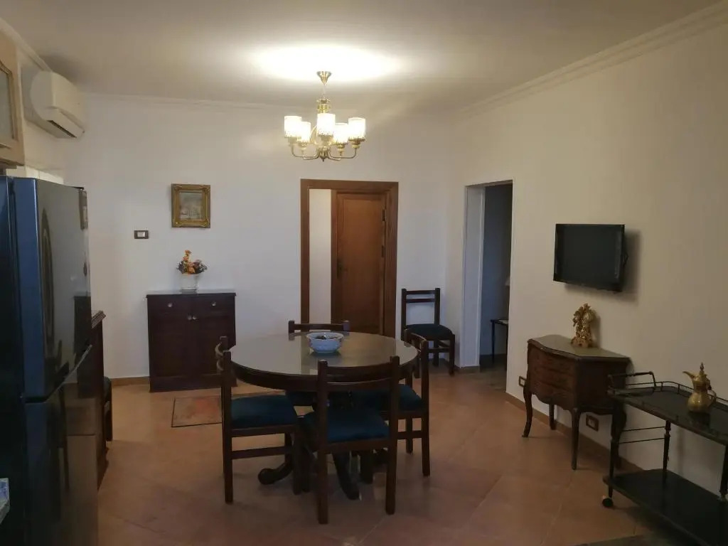 Three bedrooms apartment Nile view maadi