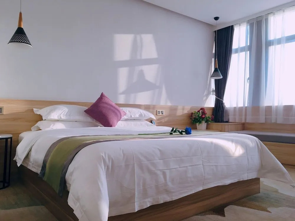 Q Hotel