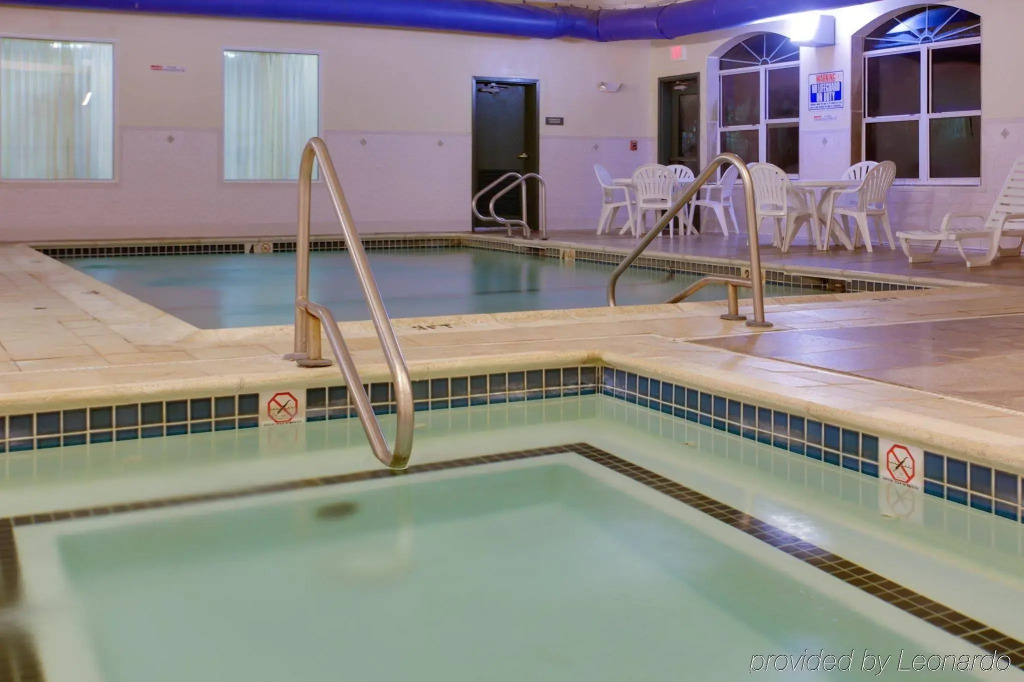 Country Inn & Suites by Radisson, Brockton (Boston), MA
