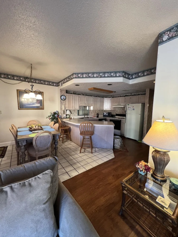 River Place #24 - 3 Br Condo