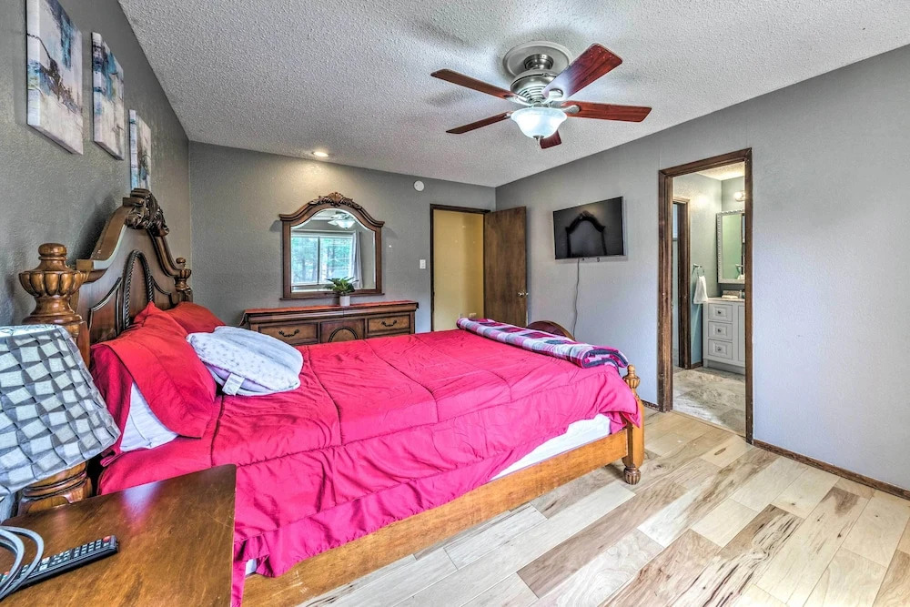Walk to Golf Course: Home w/ Deck in Ruidoso!