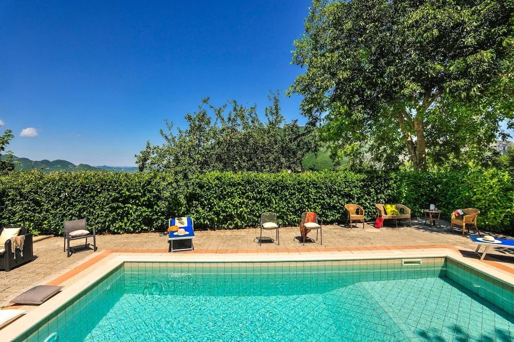 Acquanera 6&2 by Marche Holiday Villas