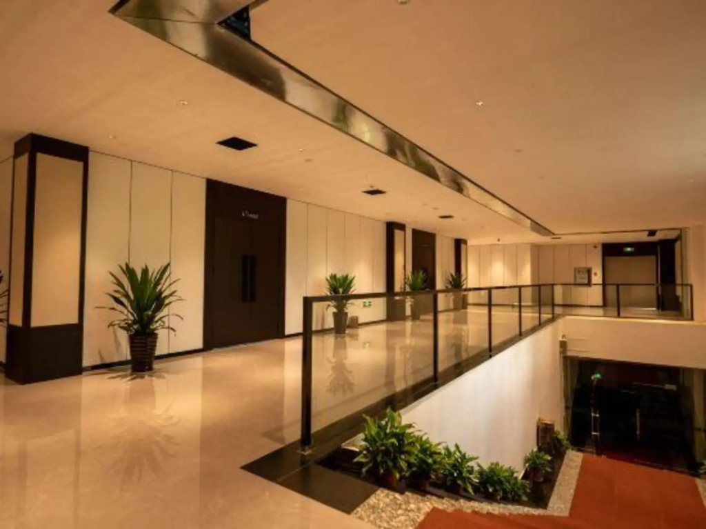 Cotton Rose Hotel