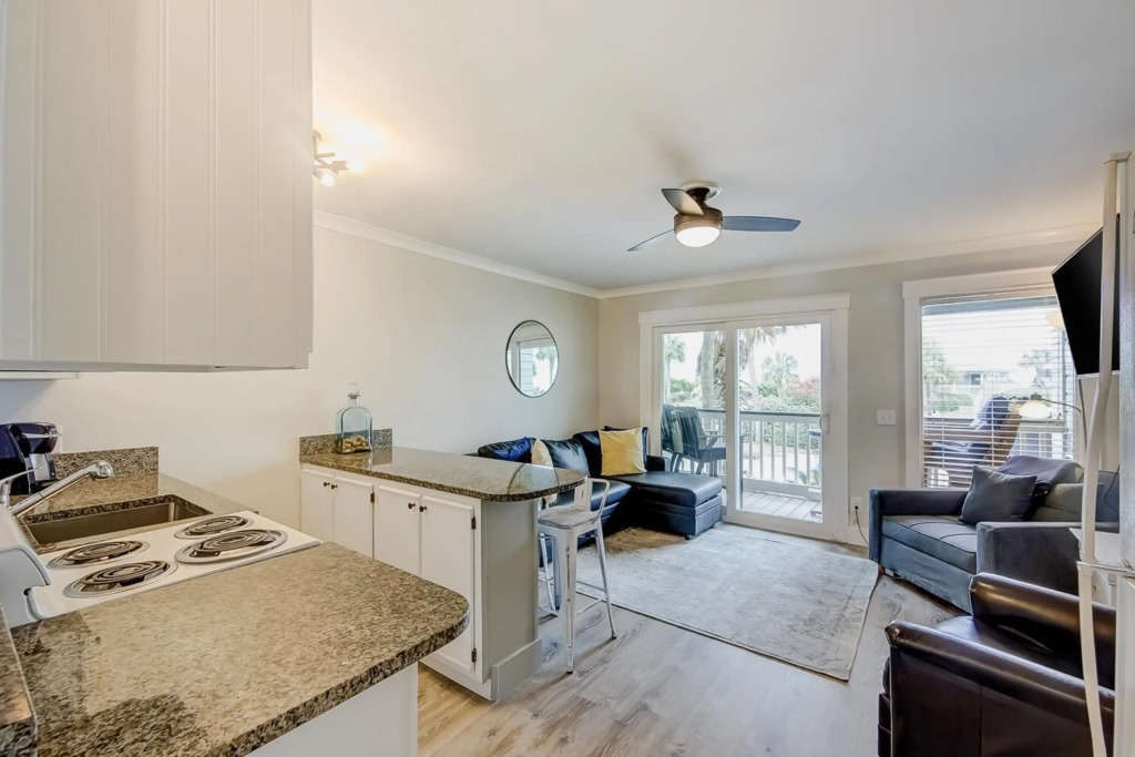 Sea Cabin 121-B