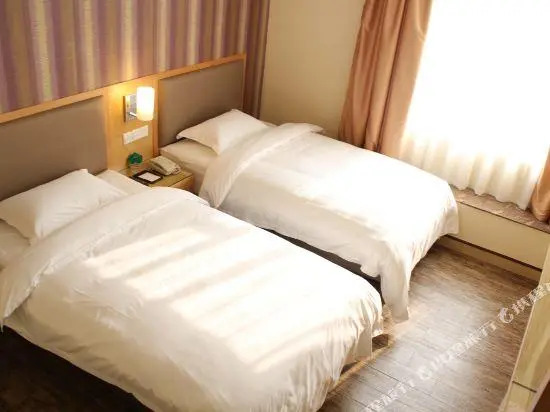 Breeze Hotel