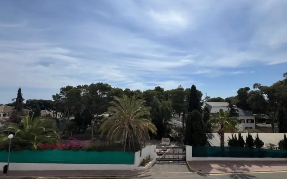 Charming 3-bedroom House With Shared Pool in Punta Prima, Torrevieja