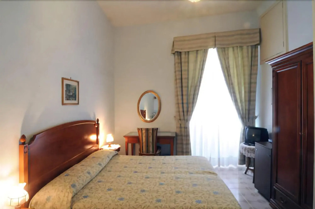 Hotel Toro