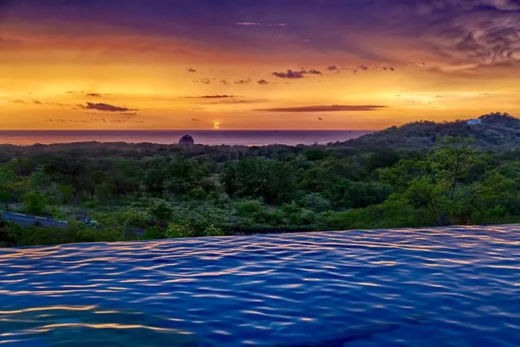 Casa Vista del Rey- A 5 Bedroom Ocean View luxury home LJ11