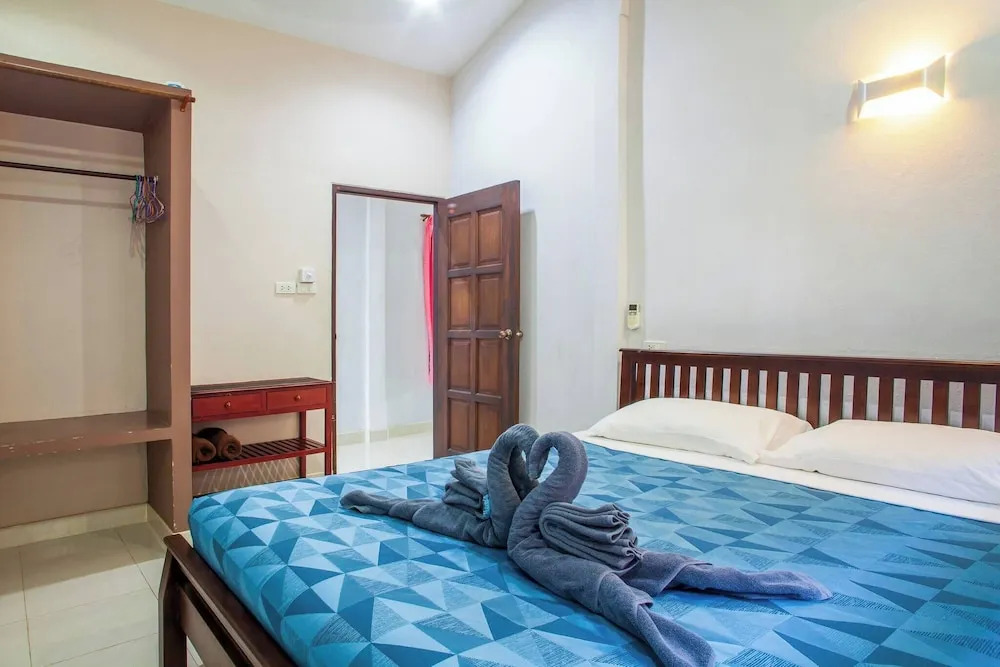 House 4 People sea View 100 m From the Beach