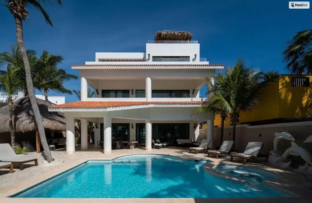 Mansion in Soliman Bay for 34 guests