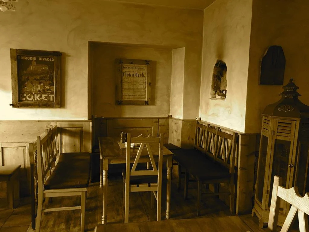 Atmosféra Rooms & Restaurant