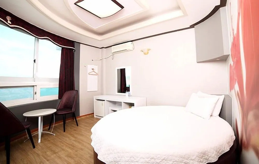 Tiffany Resortel