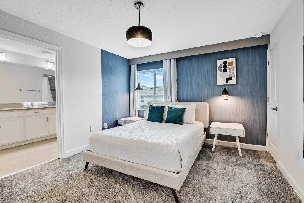 5 Bedrooms 4 Bathrooms Storey Lake 4824 Ml