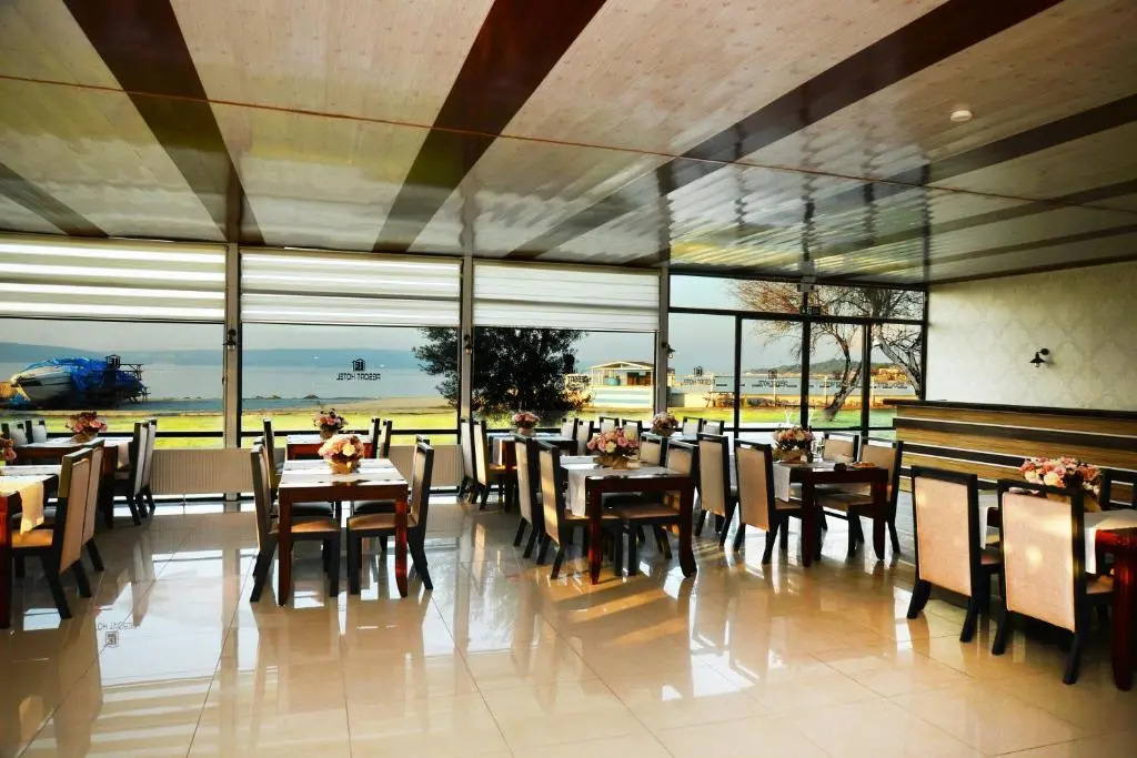 Le Resort Hotel