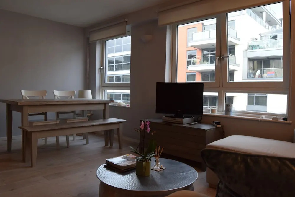 1 Bedroom Apartment by the River in Imperial Wharf