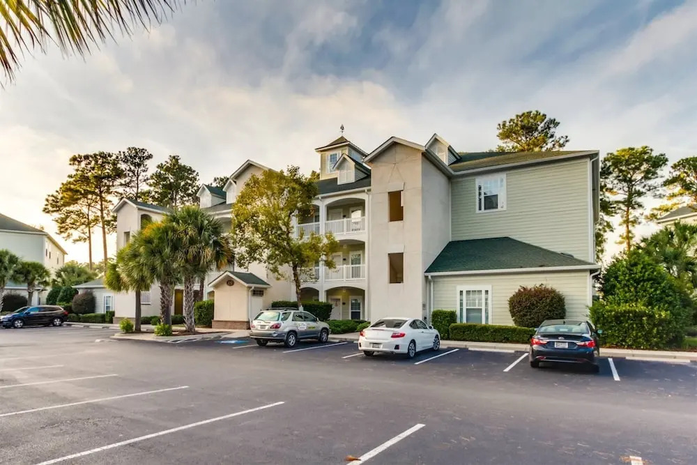 World Tour Golf Links Condos by Escape