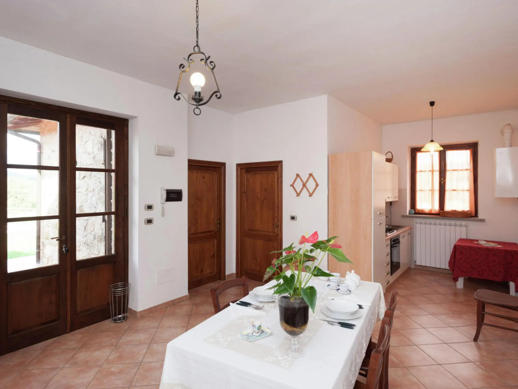 Lovely Farmhouse in Umbria with Swimming Pool