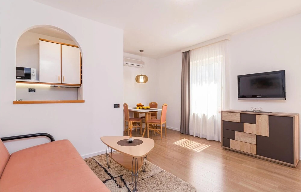 Stunning Home in Medulin With Wifi and 1 Bedrooms