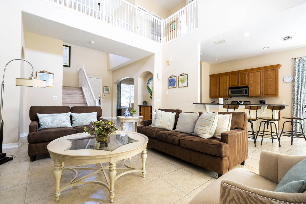 Stunning 5 Bd Home w/ Pool Close to Disney 7420