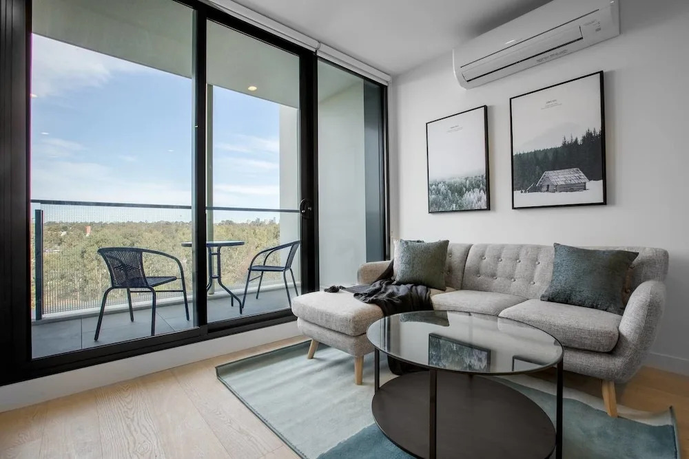 Simple And Cozy Apartment In Parkville