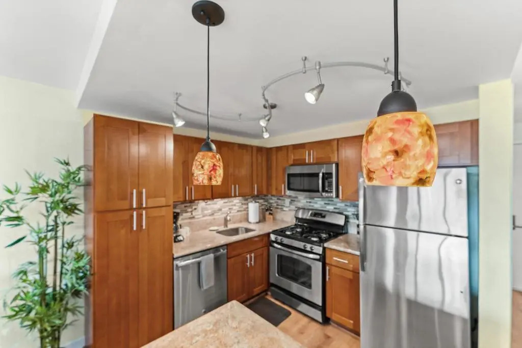 Kihei Akahi C-603 - 1 Bedroom, Sixth Floor, Ocean View, Remodeled, Pool