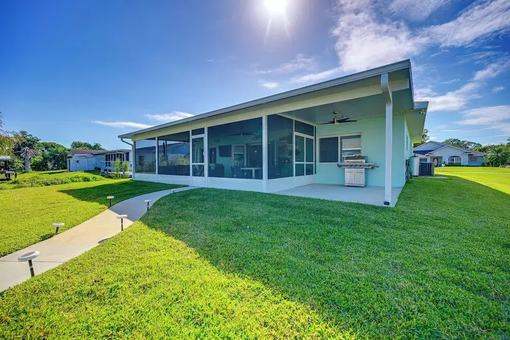 Sebring Serenity: Waterfront Retreat w/ Boat Dock!