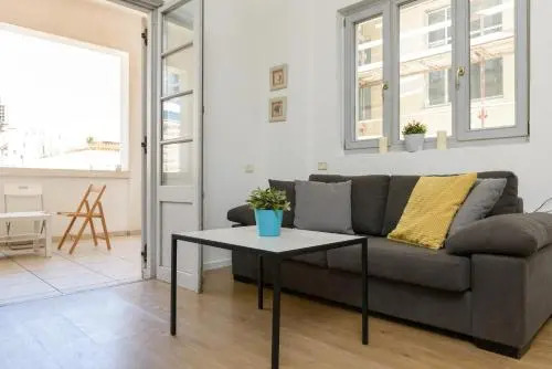 Beachfront 52 by Tlv 2 Rent