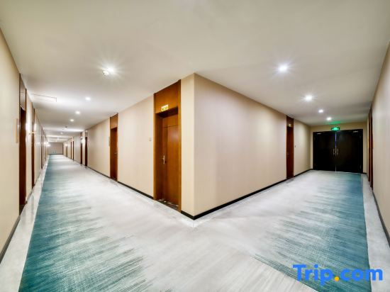 WuYue Yuexin Hotel (Shangrao Pedestrian Street Shuinan Cultural Plaza Wanda)