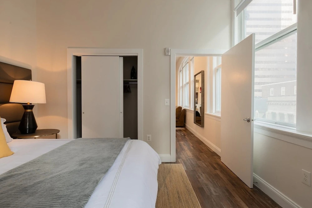 Inner Harbors Best Furnished Luxury Apartments 1 Bedroom Apts by Redawning