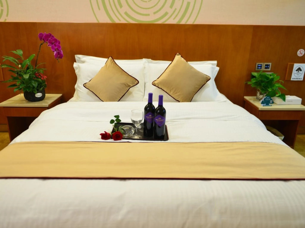GreenTree Inn Ziyang Lezhi Government Tianchi Town Express Hotel