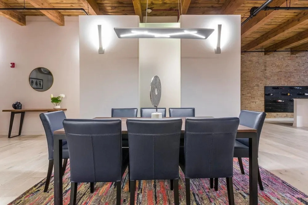 3 BDR Downtown Luxury Loft-spacious, Safe & Secure