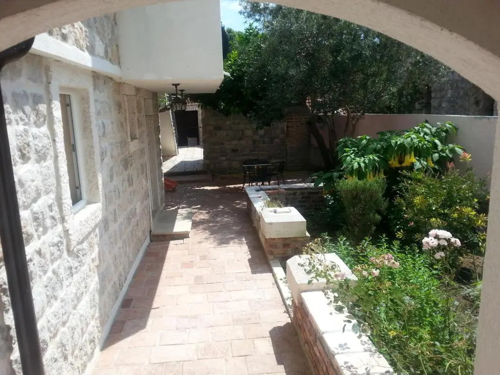 Apartments Lanmari